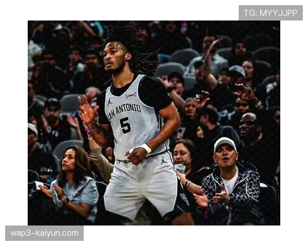 马刺138-125战胜独行侠 卡斯尔40分三双创造队史纪录